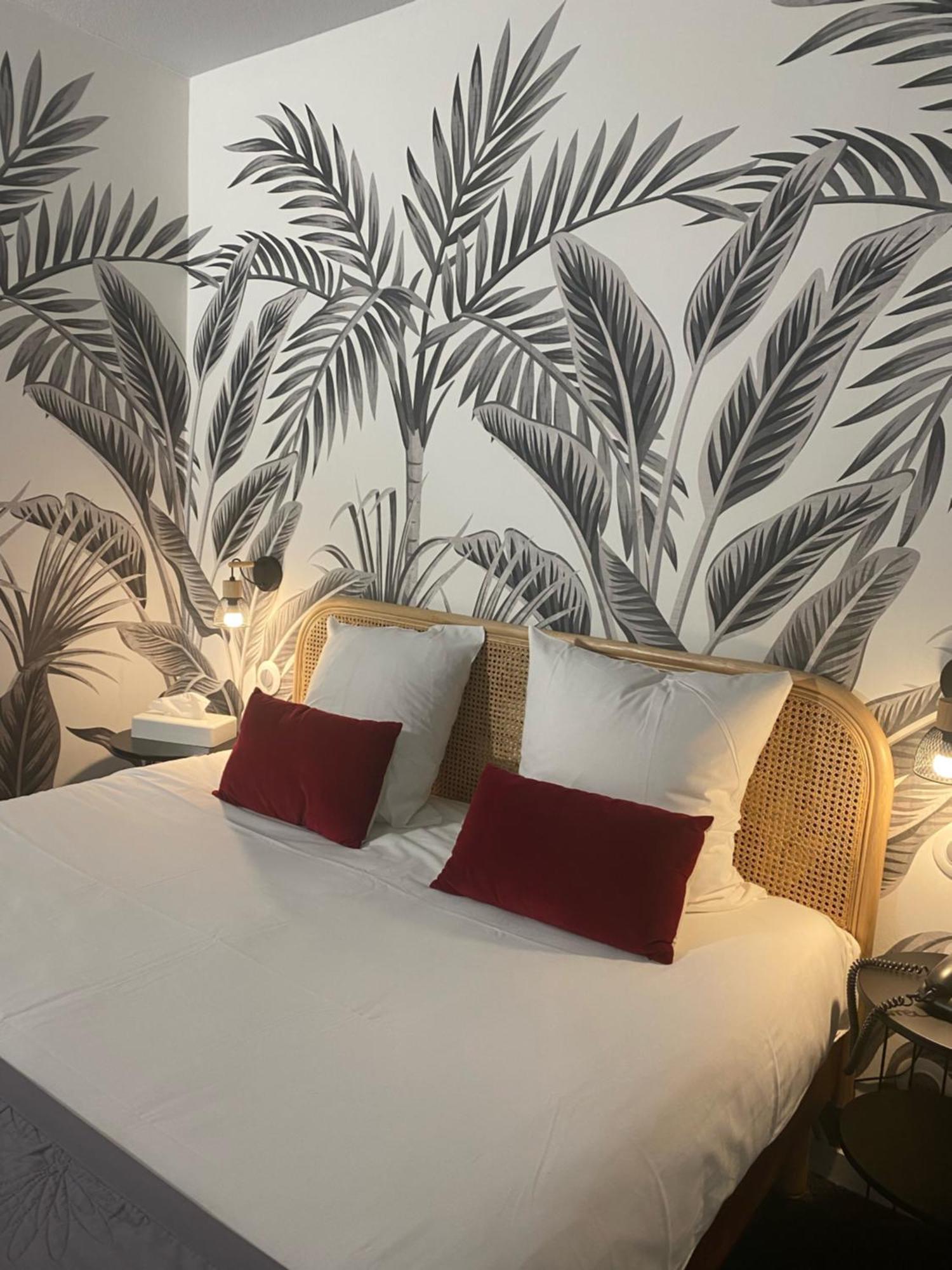 Hotel Le Pavillon De Saint-Lo - Anciennement Lunotel מראה חיצוני תמונה