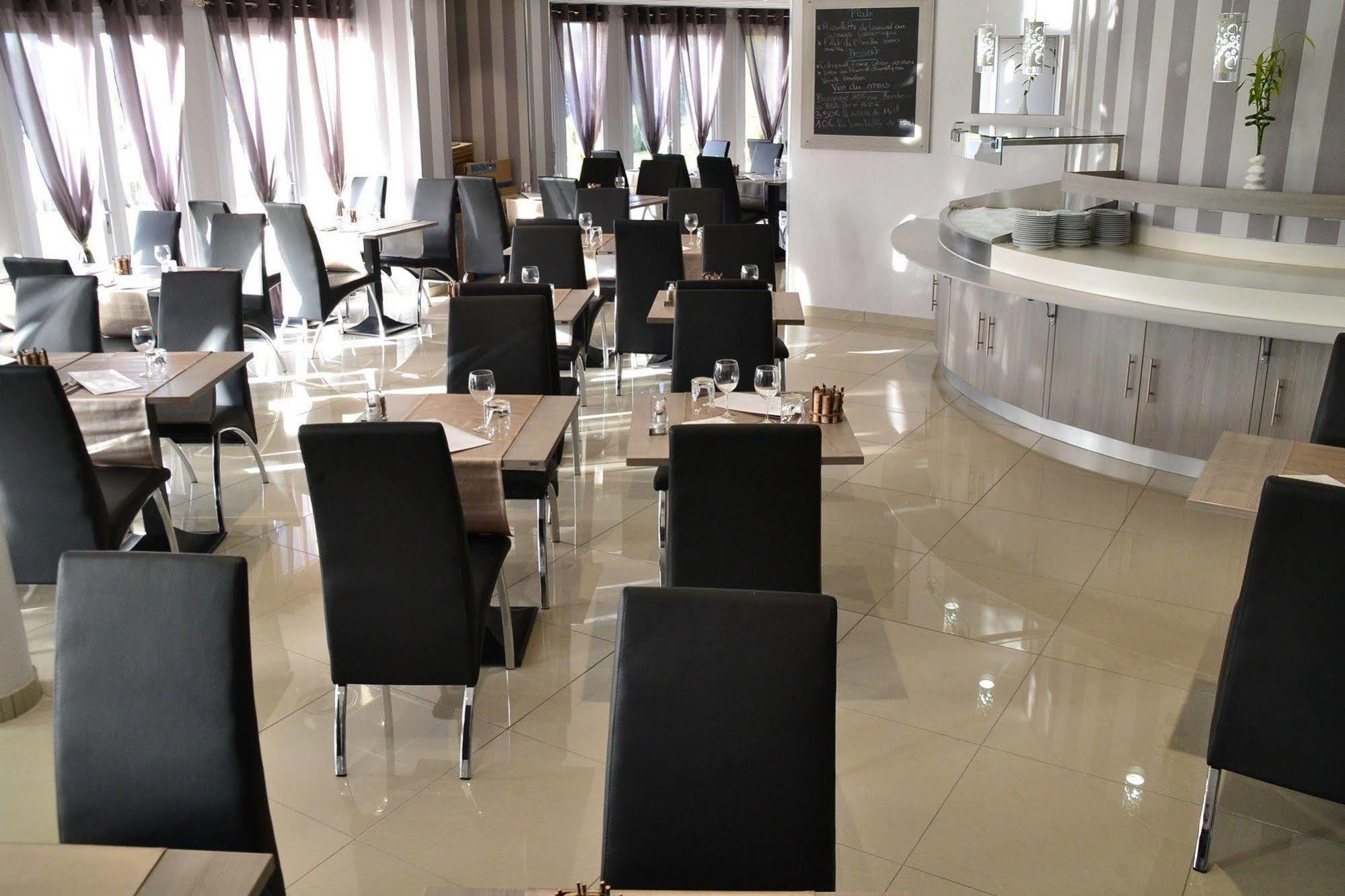 Hotel Le Pavillon De Saint-Lo - Anciennement Lunotel מראה חיצוני תמונה